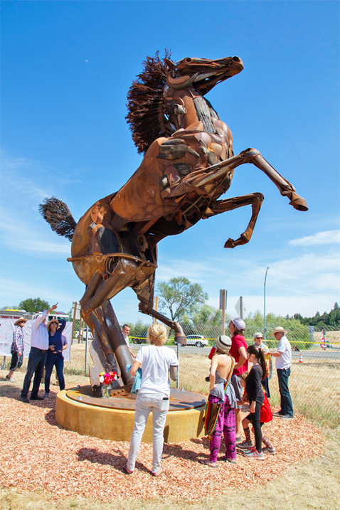 GeyservilleHorseSculpture