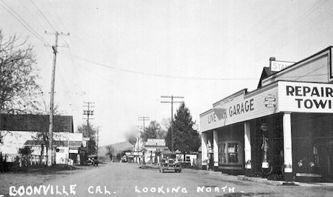 OldLiveOakBuilding