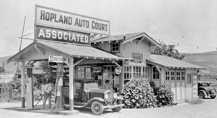 HoplandAutoCourt