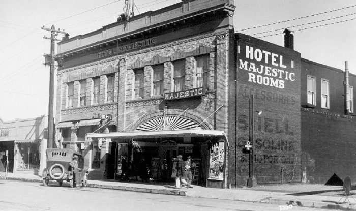 MajesticHotelWillits