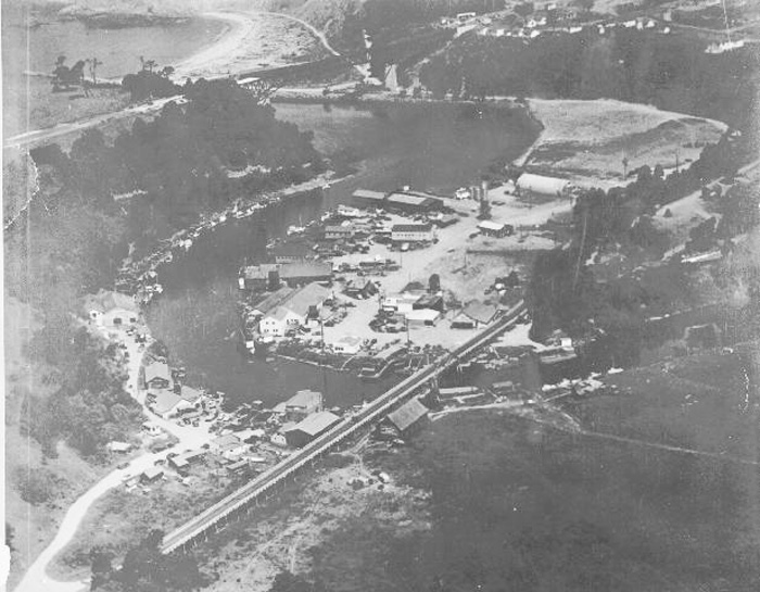 NoyoBothBridges1947