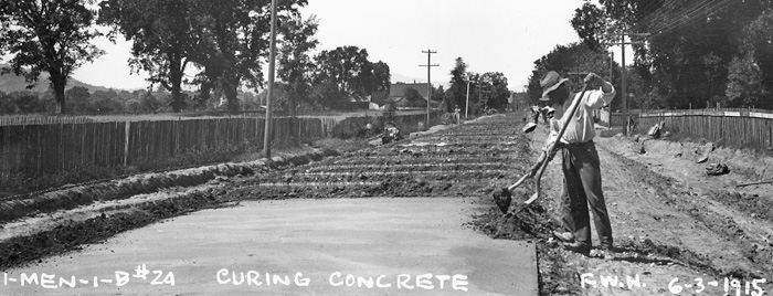 RoadPavingWillits1915