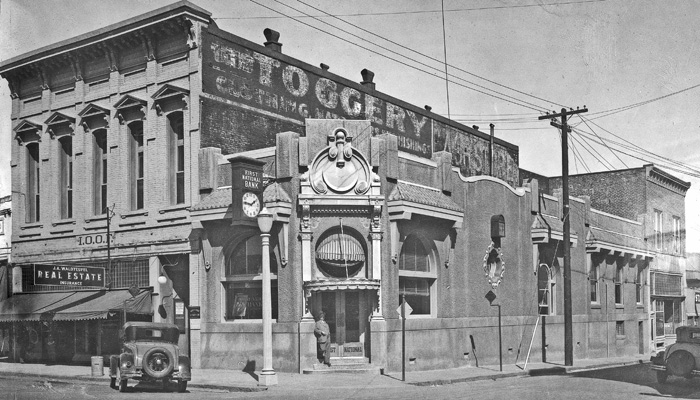 Toggery&BankUkiah