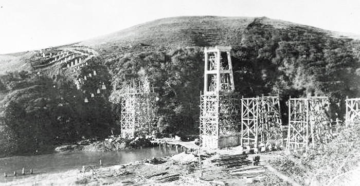 AlbionBridgeConstruction1944