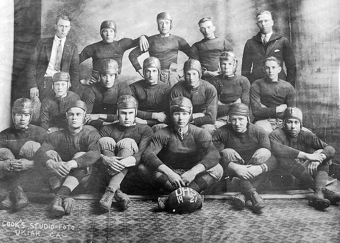 FirstFootballTeamUkiahHigh1921