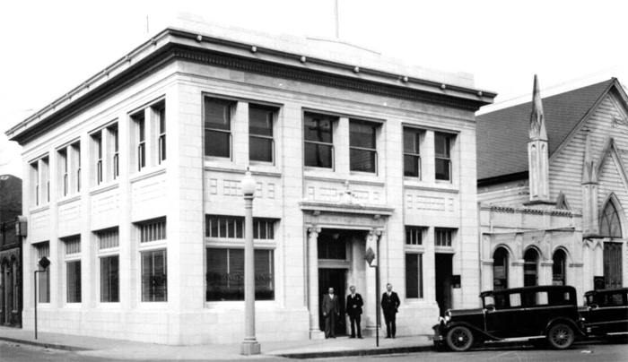 SavingsBank&LawOffice@church