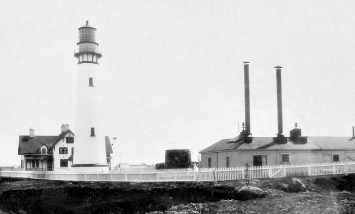 Coastlighthouse2