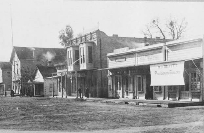 SchoolStreetUkiah1885